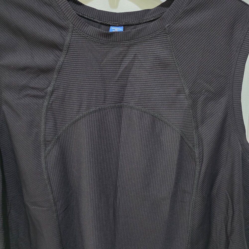 Old Navy Active Crop Tank Top Black 3X Plus Size Workout Athleisure Lightweight - Picture 2 of 8